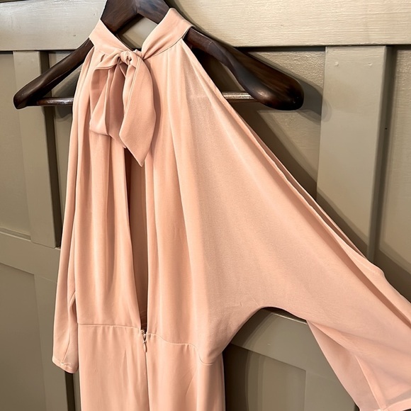 LULU'S Loving Moment Blush Cold-Shoulder Cutout Halter Maxi Dress SIze Small NWT - Picture 14 of 16